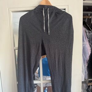 Vuori dark grey heather full length joggers XL